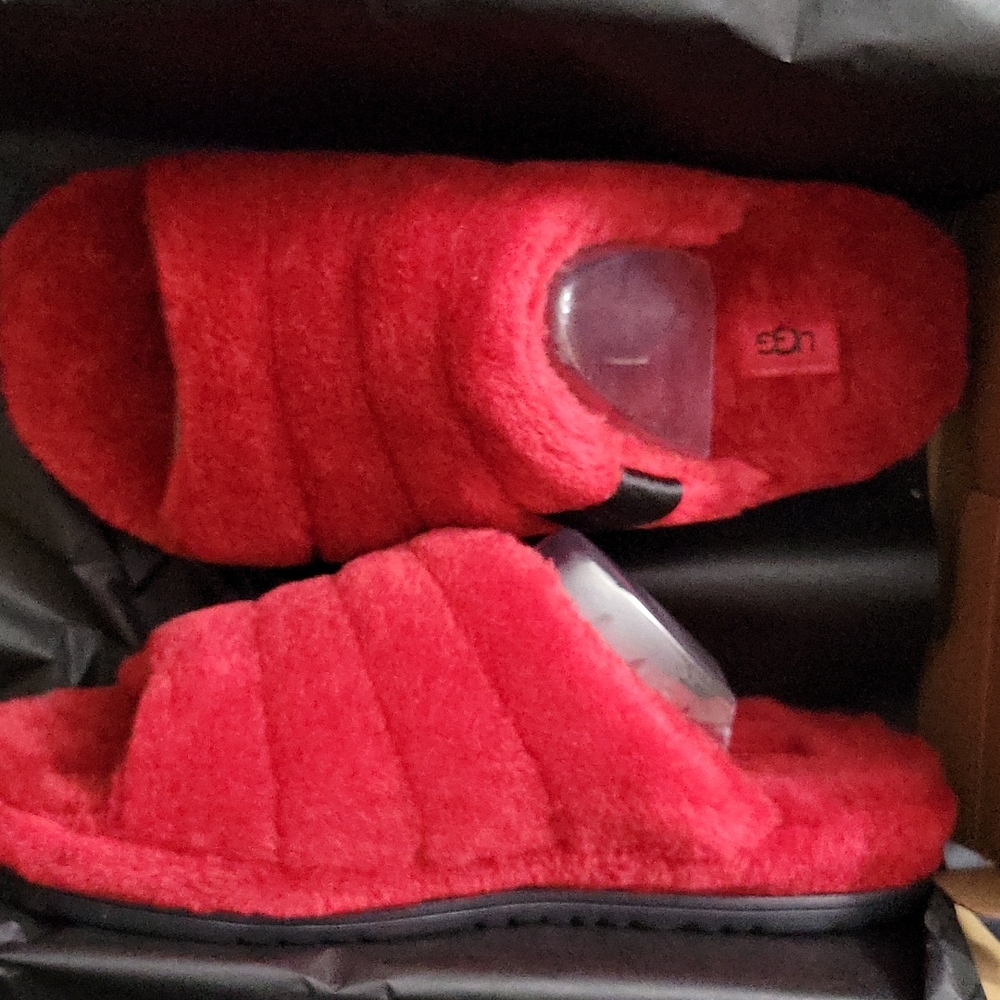 NIB Men's UGG Slippers